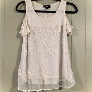 Off-The-Shoulder Lace Shirt